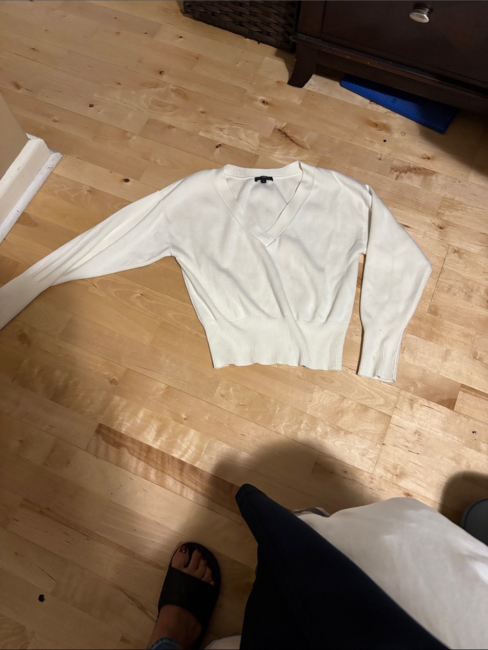 Dynamite Cream V-Neck Pullover Sweater